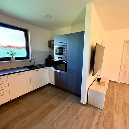 Tiny House, Renowned Location, 20 Minutes From Prague * Ritka