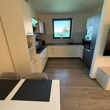 Holiday home Tiny House, Renowned Location, 20 Minutes From Prague *