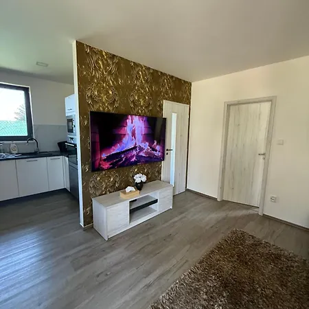 Tiny House, Renowned Location, 20 Minutes From Prague * Ritka