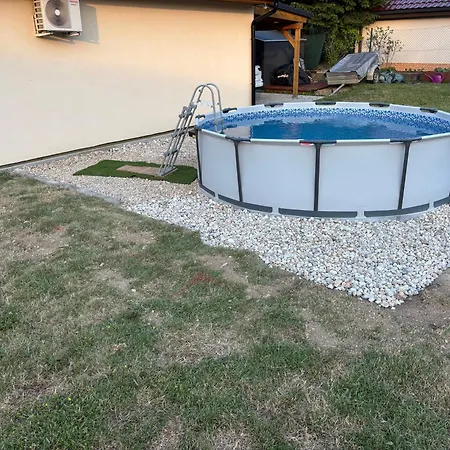 Tiny House, Renowned Location, 20 Minutes From Prague Holiday home *